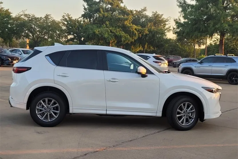 2025 Mazda CX-5 2.5 S Preferred photo 1