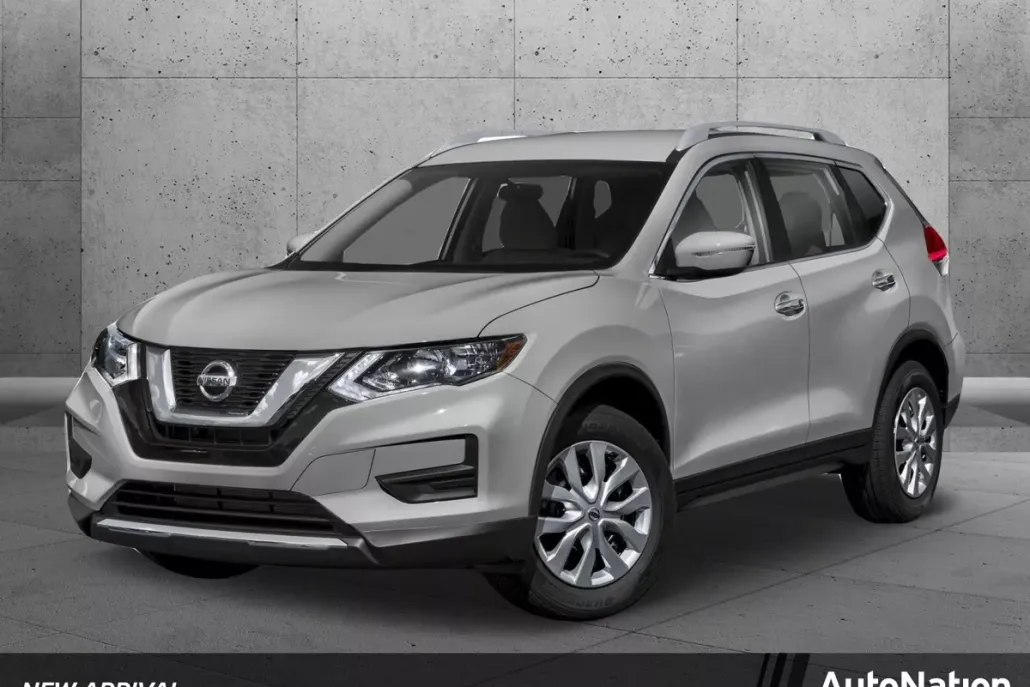 2018 Nissan Rogue SV photo 1