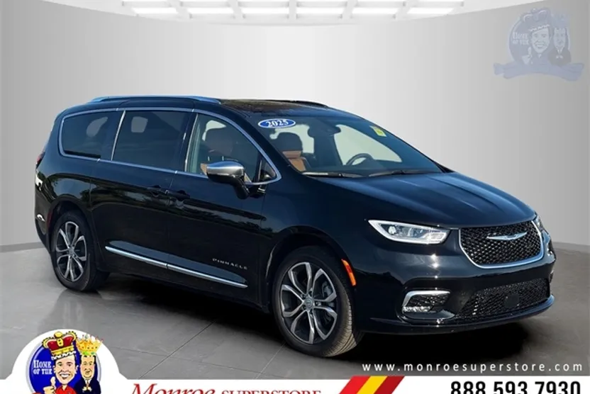 2025 Chrysler Pacifica Pinnacle photo 1