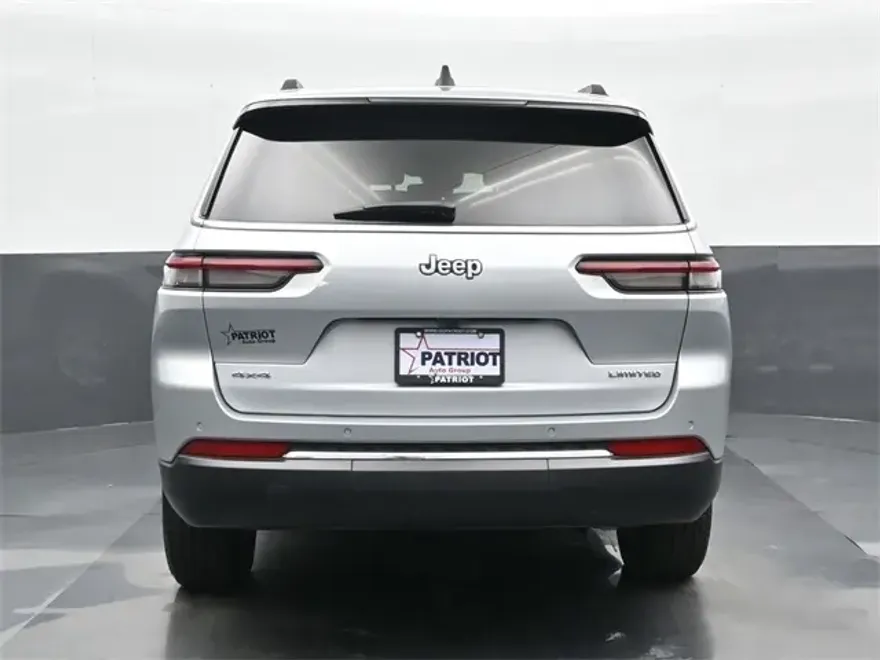 2023 Jeep Grand Cherokee Limited photo 1