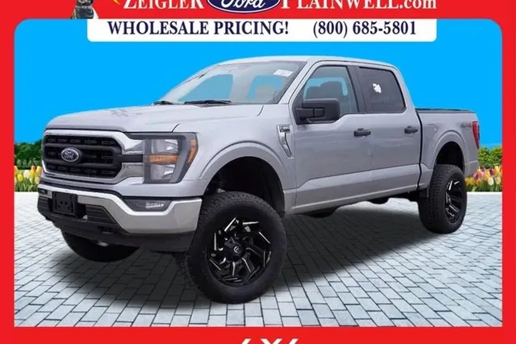 2023 Ford F-150 XLT photo 1
