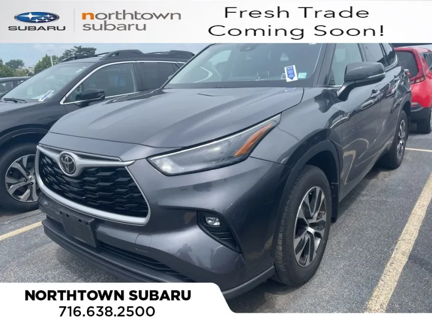 2022 Toyota Highlander XLE photo 1