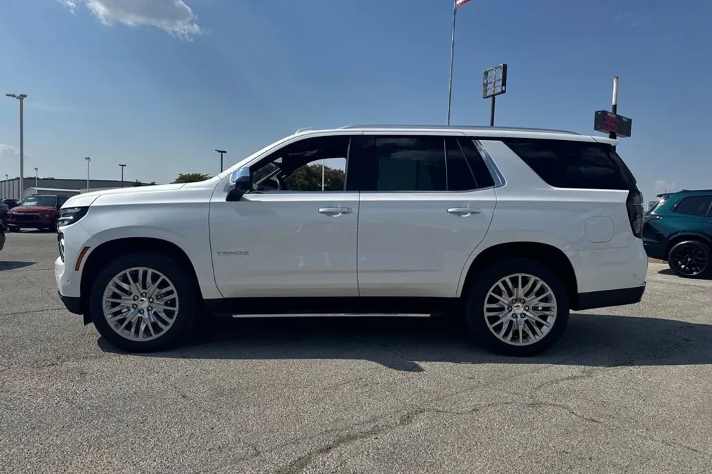 2025 Chevrolet Tahoe Premier photo 1