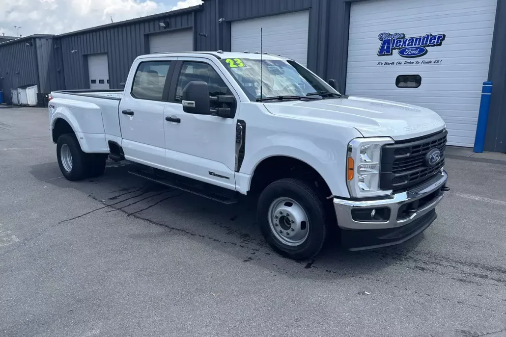 2023 Ford F-350 XL photo 1