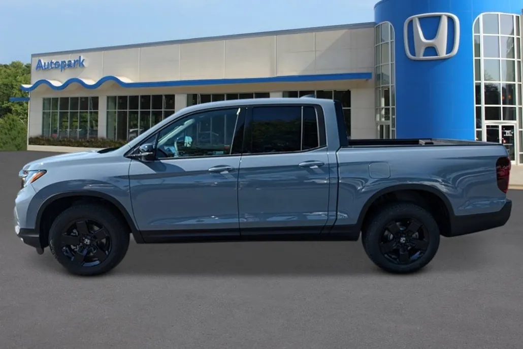 2026 Honda Ridgeline Black Edition photo 1