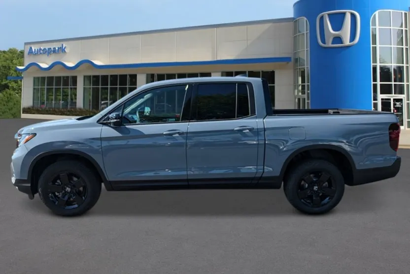 2026 Honda Ridgeline Black Edition photo 1