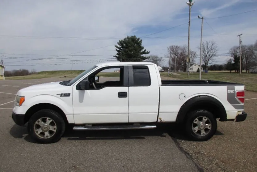 2009 Ford F-150 STX photo 1