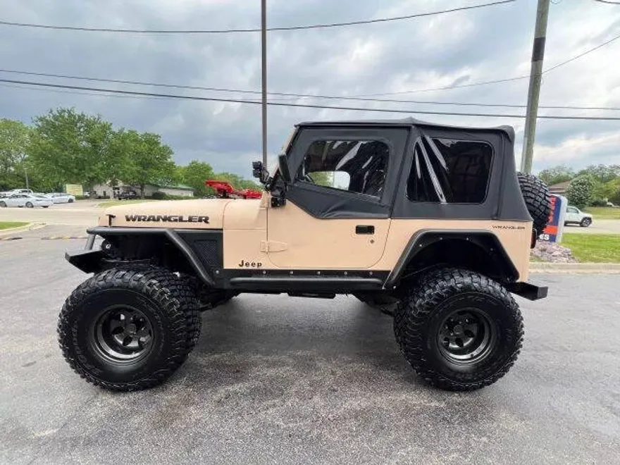 1993 Jeep Wrangler SE photo 1