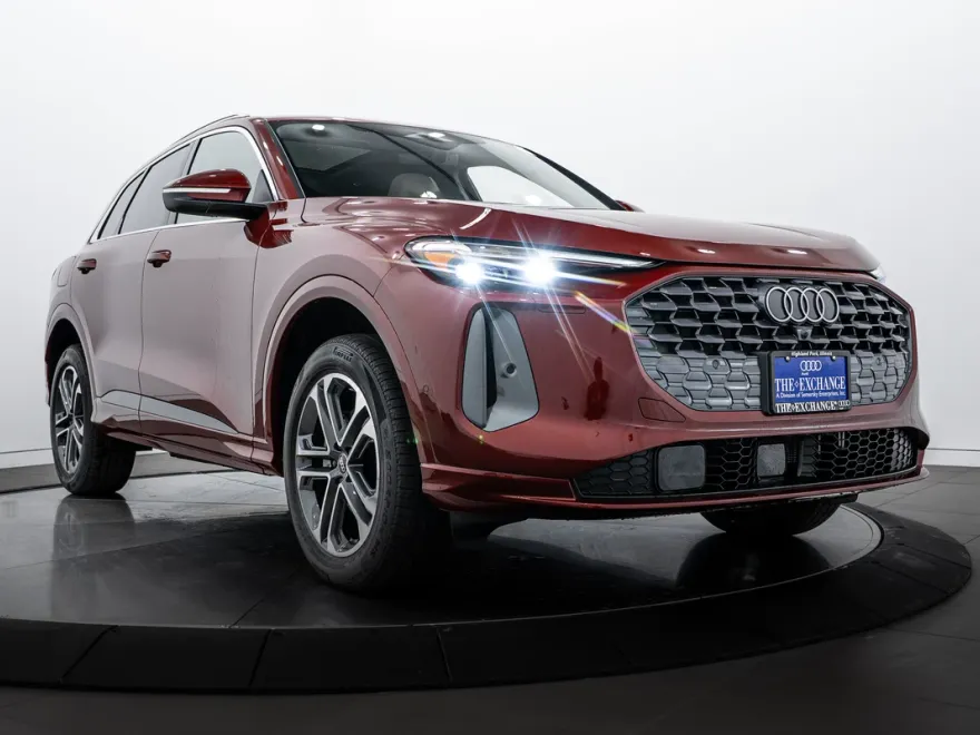 2025 Audi Q5 Premium Plus photo 1