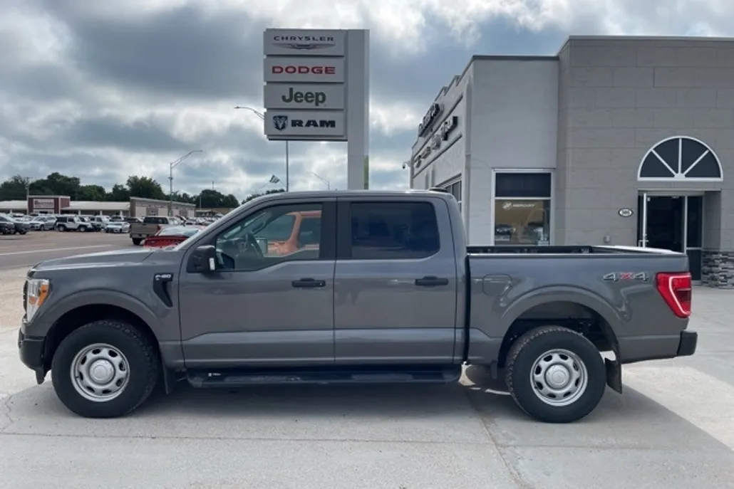 2021 Ford F-150 XL photo 1