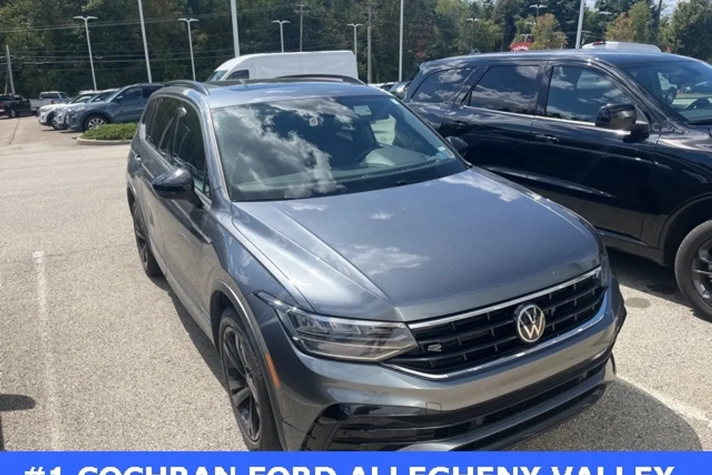 2023 Volkswagen Tiguan SE R-Line Black photo 1