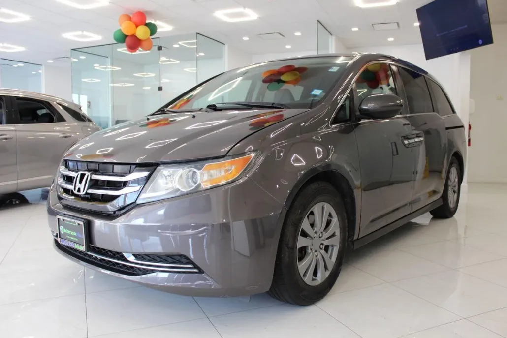 2015 Honda Odyssey EX photo 1