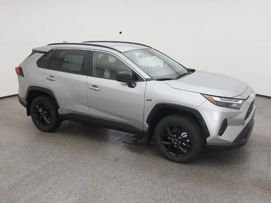 2025 Toyota RAV4 Hybrid LE photo 1