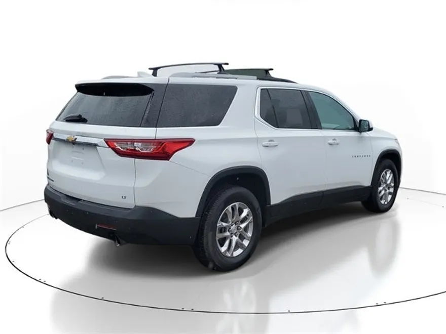 2018 Chevrolet Traverse Cloth 1LT photo 1