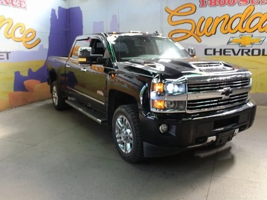 2017 Chevrolet Silverado 2500HD High Country photo 1