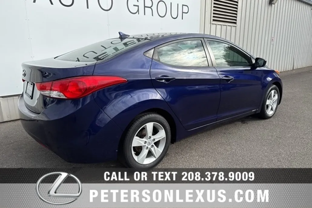 2011 Hyundai Elantra GLS photo 1