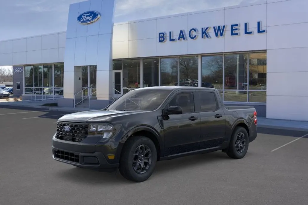2025 Ford Maverick XLT photo 1