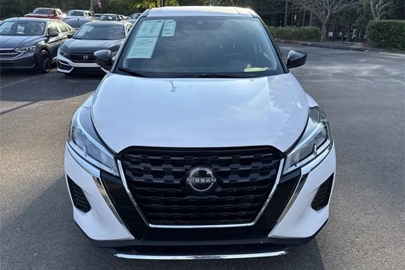 2024 Nissan Kicks S photo 1