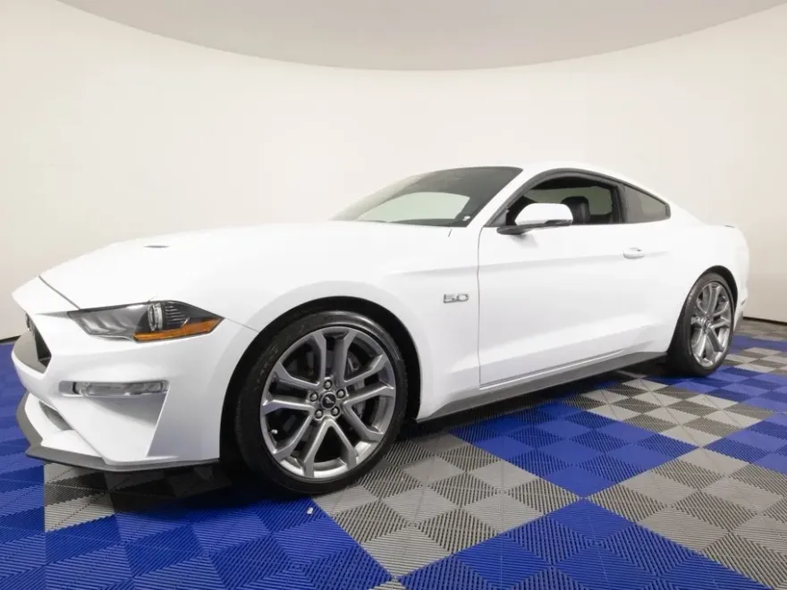 2022 Ford Mustang GT Premium photo 1
