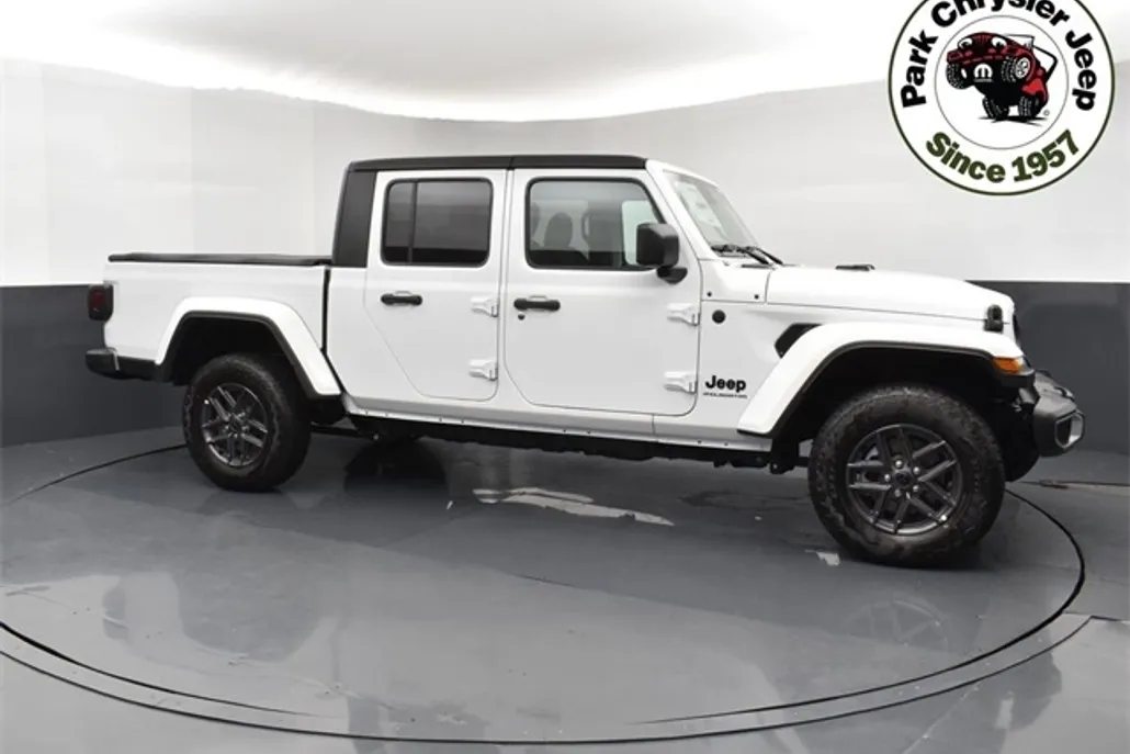2025 Jeep Gladiator Sport photo 1
