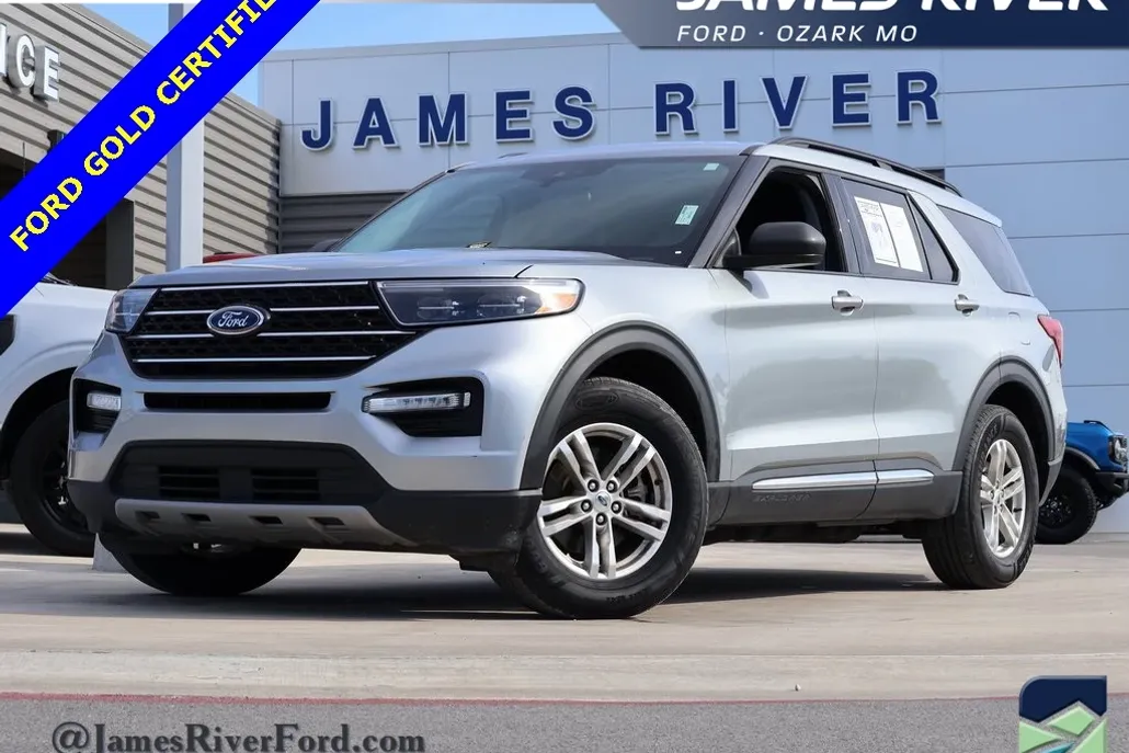 2023 Ford Explorer XLT photo 1