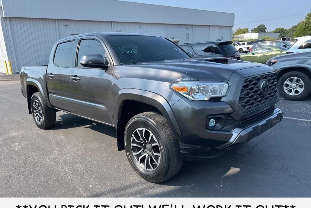 2023 Toyota Tacoma TRD Sport V6 photo 1