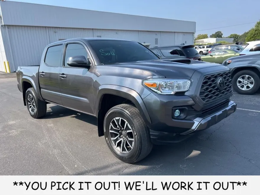 2023 Toyota Tacoma TRD Sport V6 photo 1