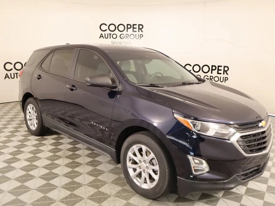 2020 Chevrolet Equinox LS photo 1