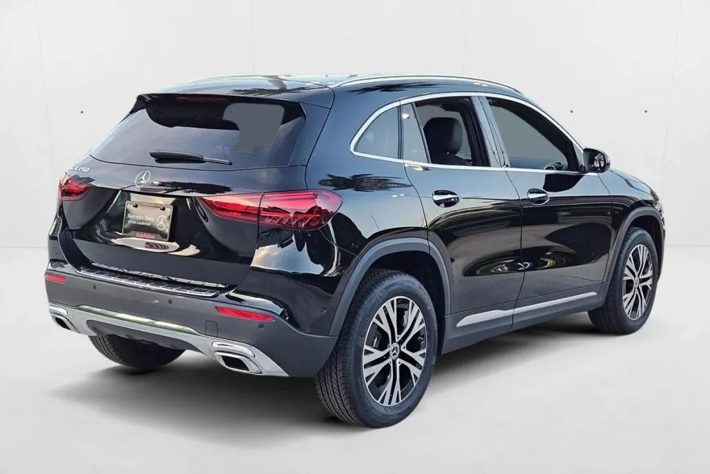 2025 Mercedes Benz GLA 250 photo 1