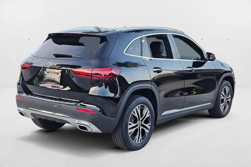 2025 Mercedes Benz GLA 250 photo 1