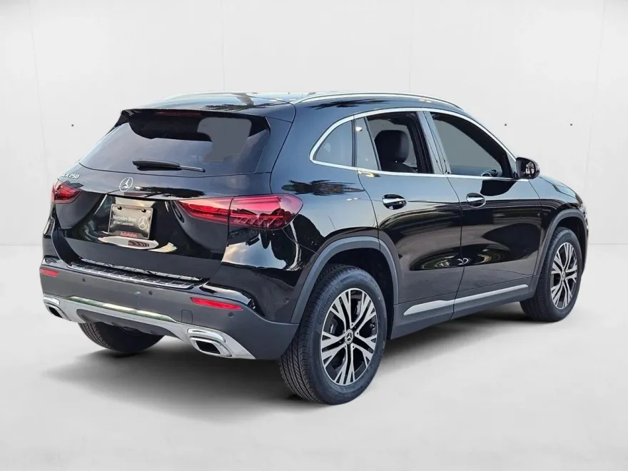 2025 Mercedes Benz GLA 250 photo 1