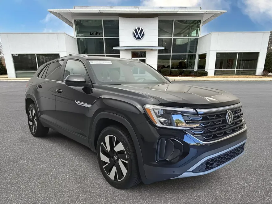 2024 Volkswagen Atlas Cross Sport SE Technology photo 1