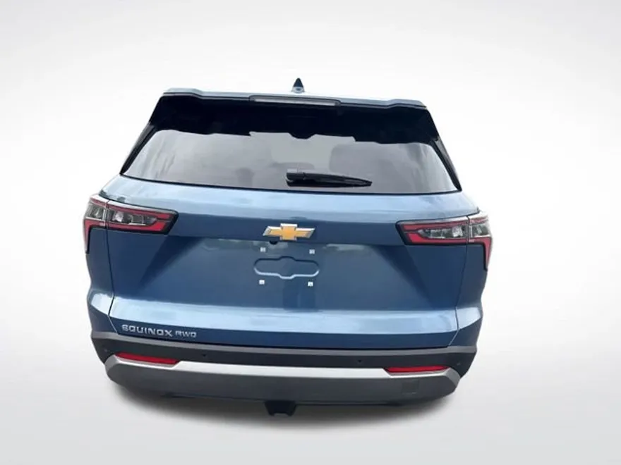 2026 Chevrolet Equinox LT photo 1