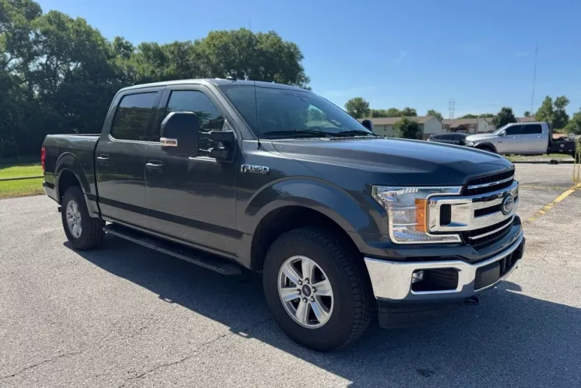2020 Ford F-150 XLT photo 1