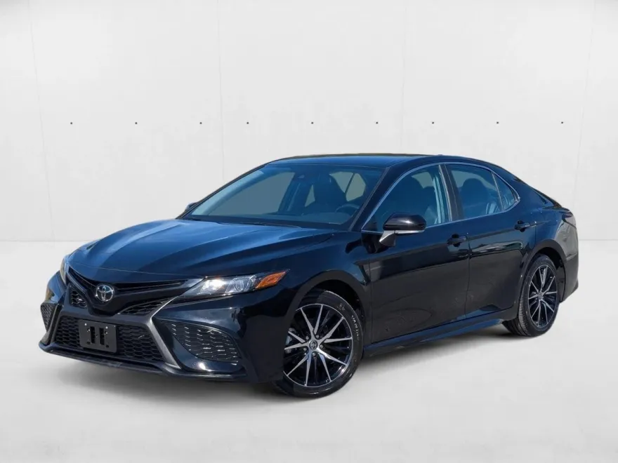 2024 Toyota Camry SE photo 1