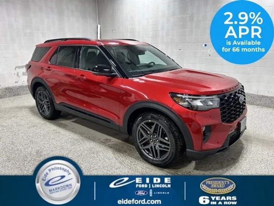 2025 Ford Explorer ST photo 1
