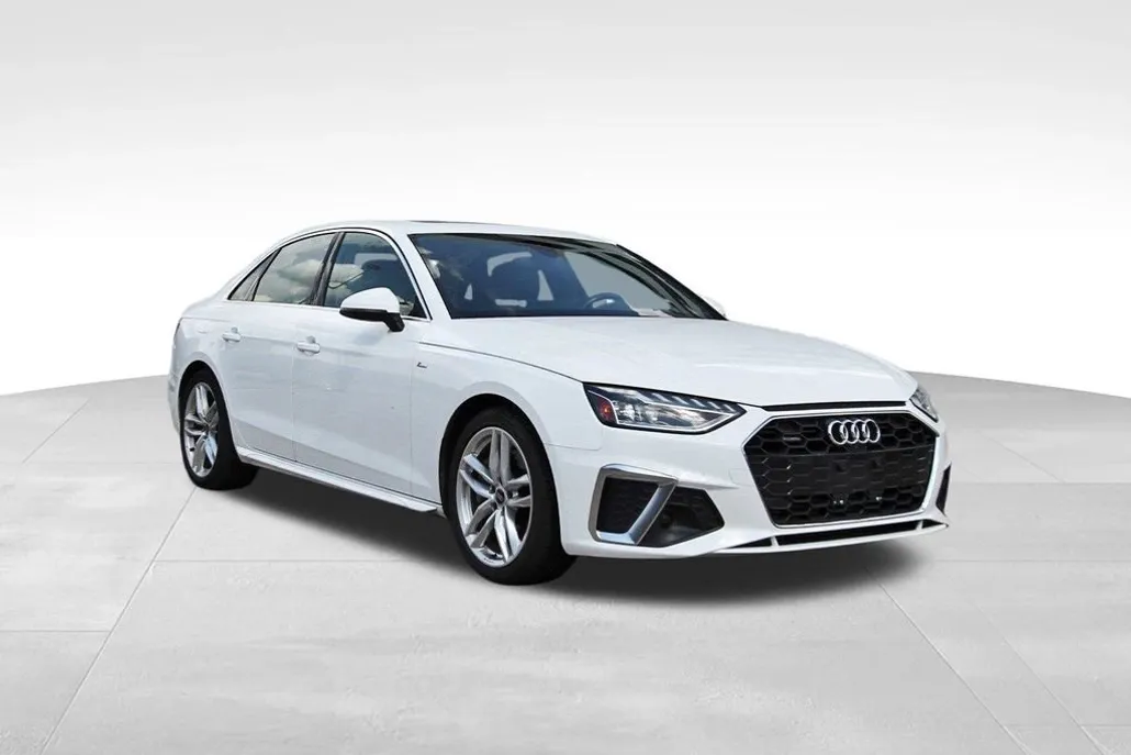 2023 Audi A4 S line Quattro Premium Plus photo 1