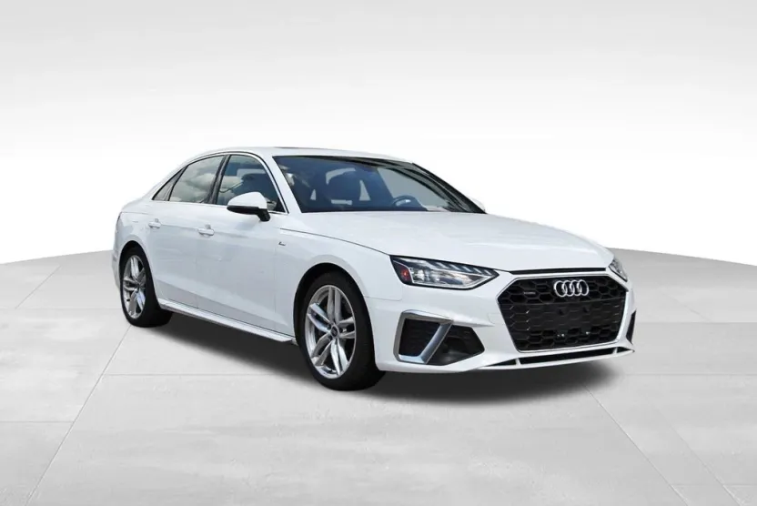 2023 Audi A4 S line Quattro Premium Plus photo 1