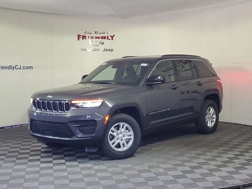 2025 Jeep Grand Cherokee Laredo photo 1