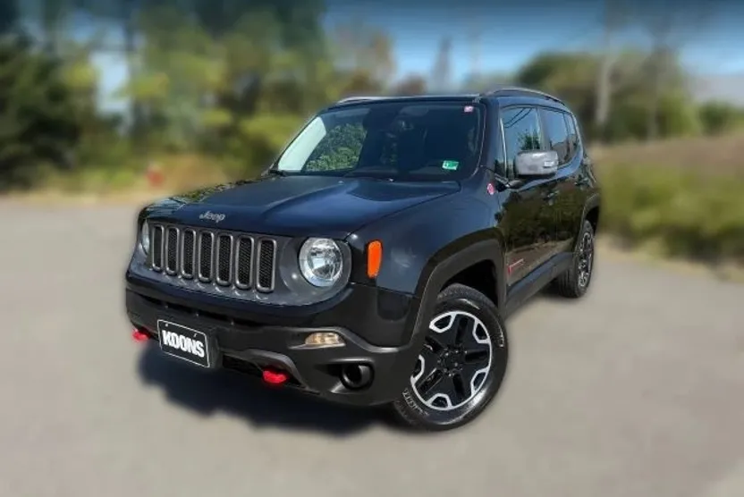 2015 Jeep Renegade Trailhawk Sport photo 1