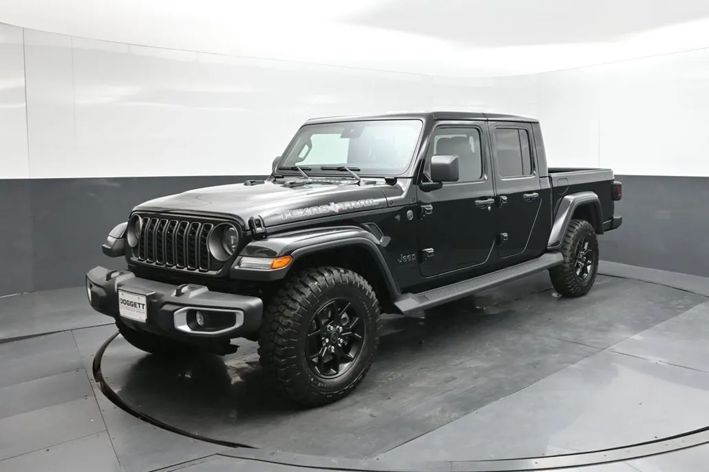 2025 Jeep Gladiator Sport photo 1