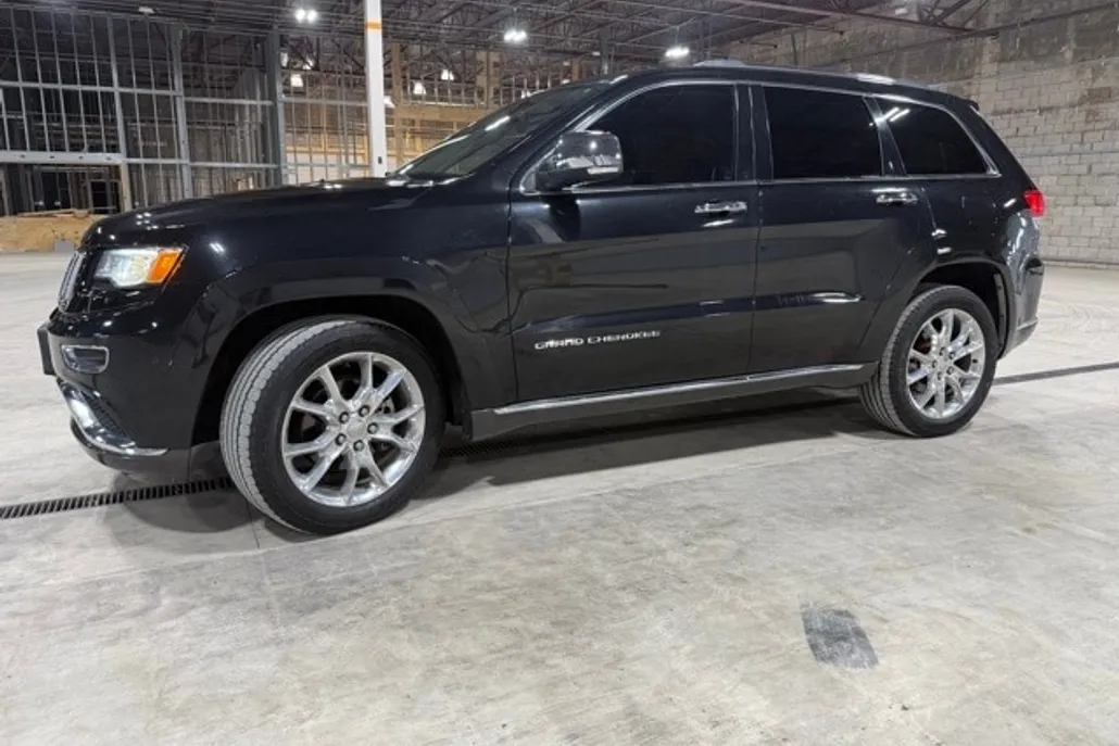 2015 Jeep Grand Cherokee Summit photo 1