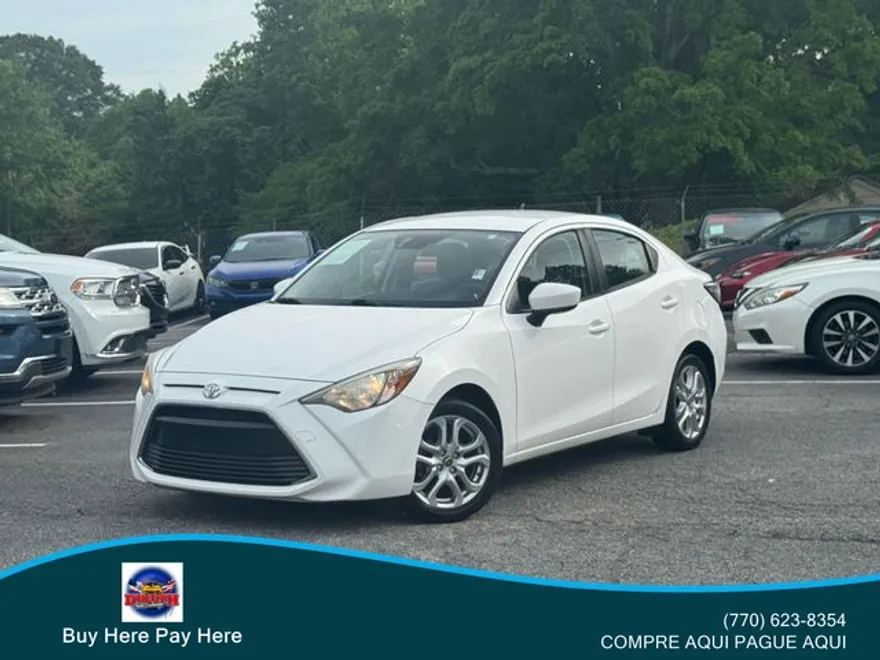 2017 Toyota Yaris iA photo 1