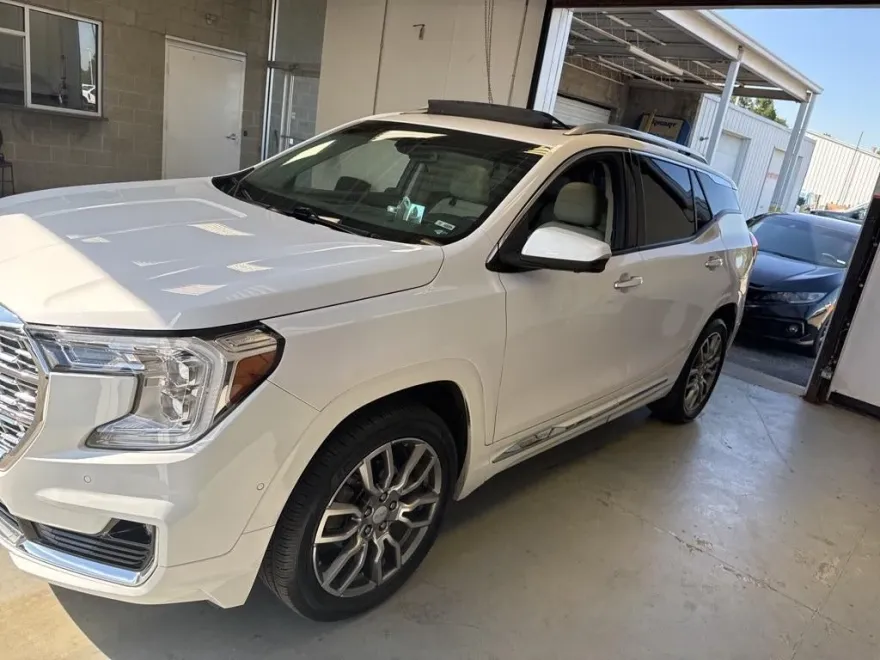2023 Gmc Terrain Denali photo 1