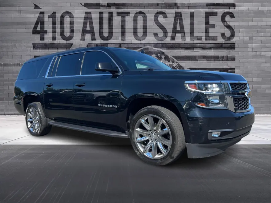 2020 Chevrolet Suburban LT photo 1