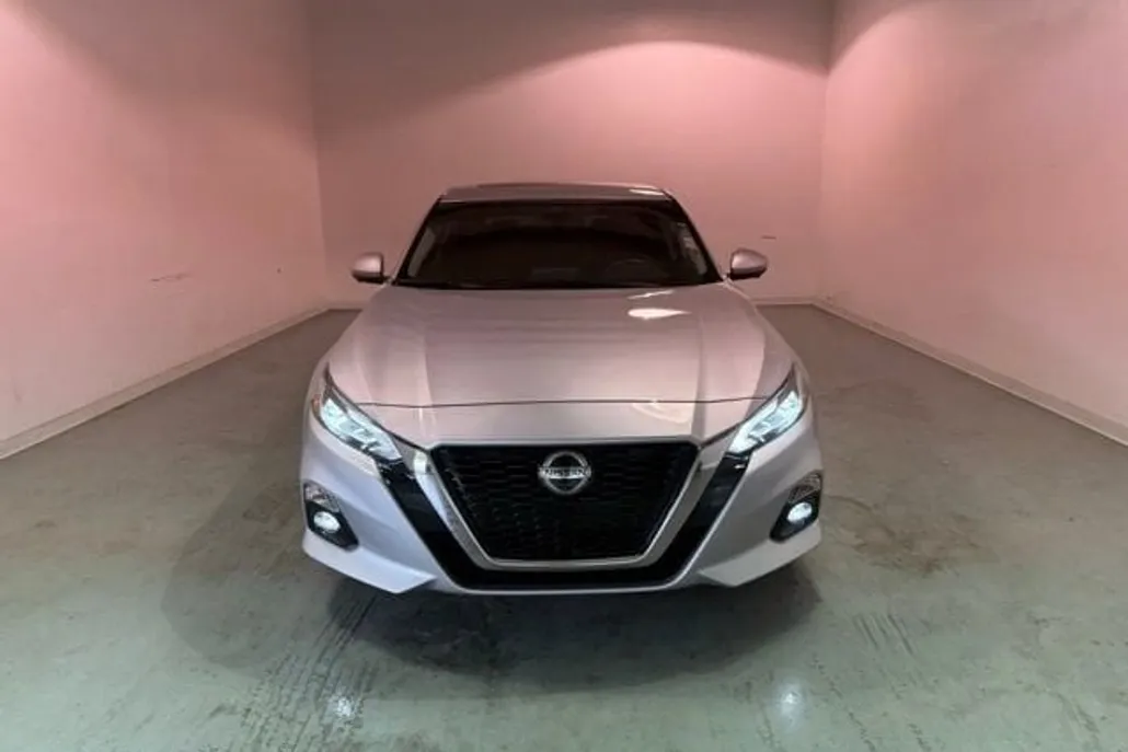 2020 Nissan Altima 2.5 Platinum photo 1