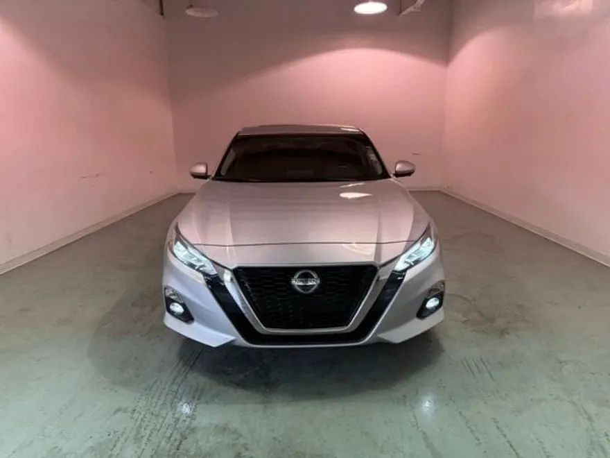 2020 Nissan Altima 2.5 Platinum photo 1