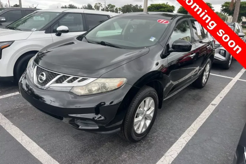 2011 Nissan Murano S photo 1
