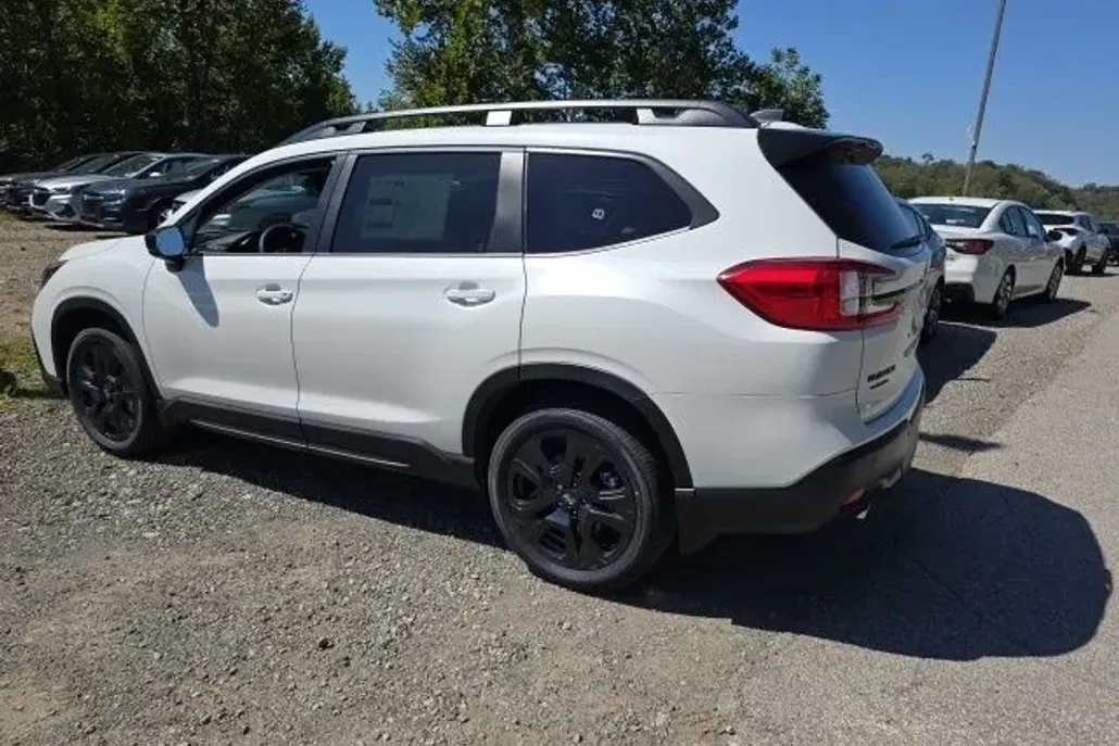 2025 Subaru Ascent Onyx Edition photo 1