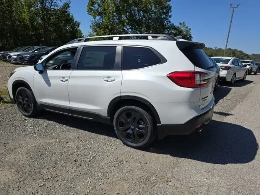 2025 Subaru Ascent Onyx Edition photo 1